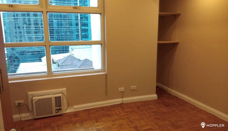 "2BR Condo for Rent in One Lafayette Square, Salcedo Village, Makati"05