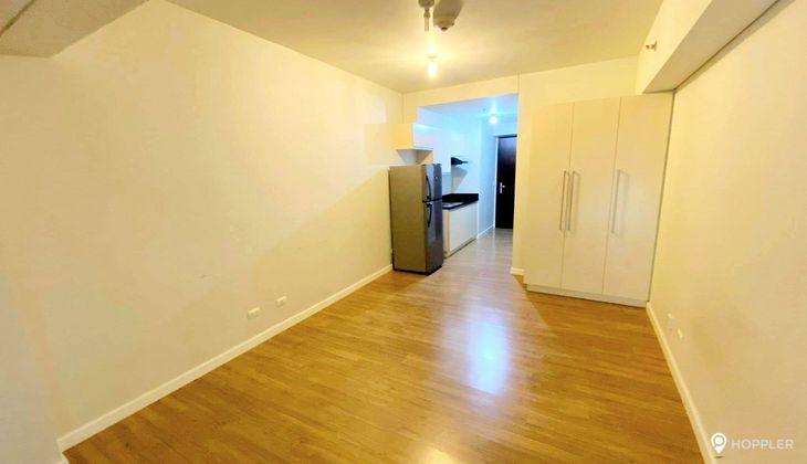 "Studio Condo for Rent in Kroma Tower, Legazpi Village, Makati"03