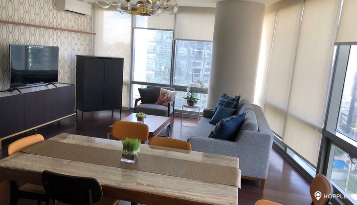 "2BR Condo for Rent in The Suites at One Bonifacio High Street, BGC - Bonifacio Global City, Taguig"02