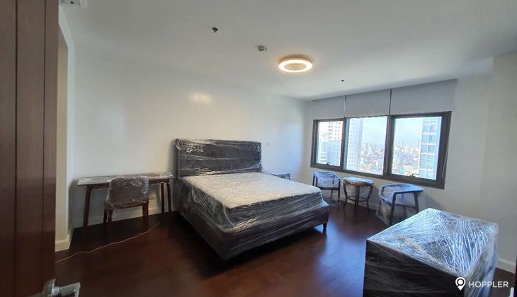 "2BR Condo for Rent in The Suites at One Bonifacio High Street, BGC - Bonifacio Global City, Taguig"05