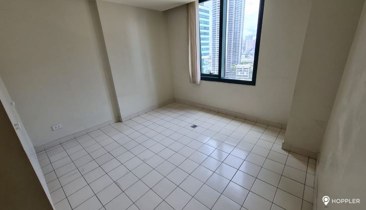"2BR Condo for Rent in Amorsolo East, Rockwell Center, Makati"06