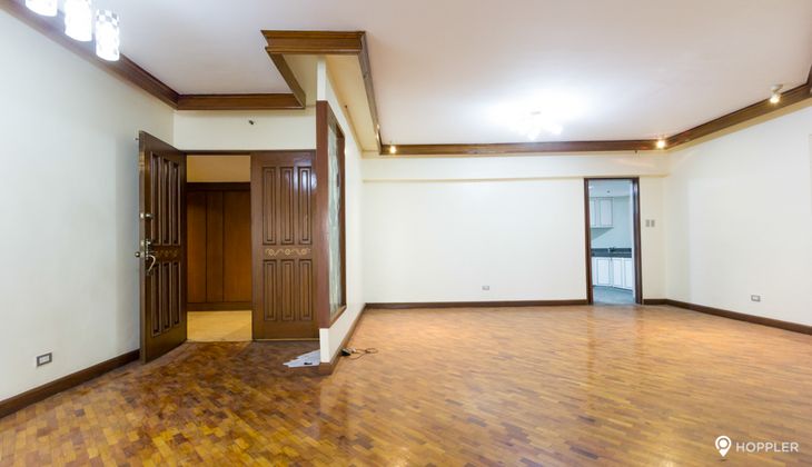 "4BR Condo for Rent in The Ritz Towers, Urdaneta Village, Makati"04