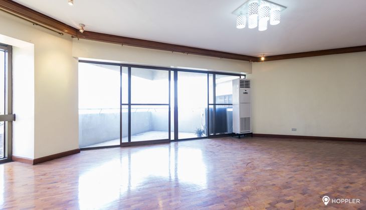 "4BR Condo for Rent in The Ritz Towers, Urdaneta Village, Makati"05