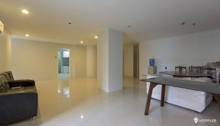 "3BR Condo for Rent in La Maison, San Lorenzo Village, Makati"10