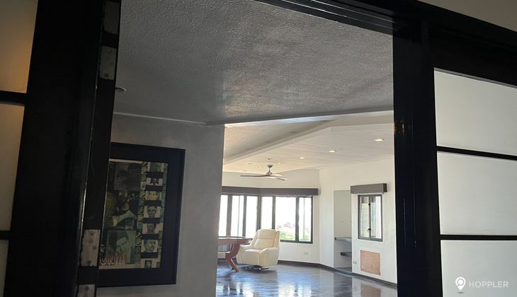 "3BR Condo for Rent in Twin Towers, Urdaneta Village, Makati"05