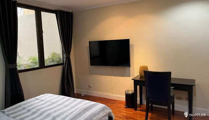 "1BR Condo for Rent in The Biltmore, Legazpi Village, Makati"03