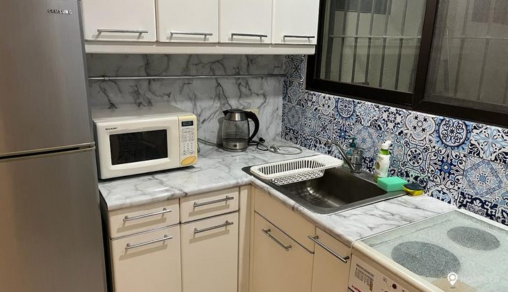 "1BR Condo for Rent in The Biltmore, Legazpi Village, Makati"10