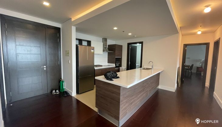 "2BR Condo for Rent in Garden Towers, Legazpi Village, Makati"03