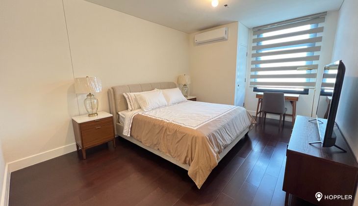 "2BR Condo for Rent in Garden Towers, Legazpi Village, Makati"04