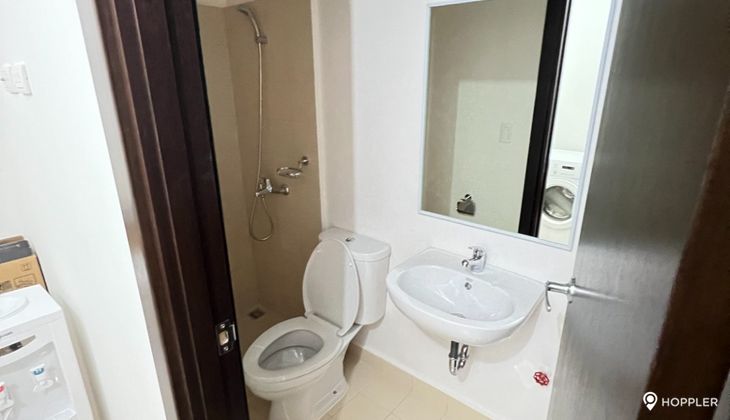 "2BR Condo for Rent in Garden Towers, Legazpi Village, Makati"07