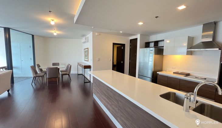 "2BR Condo for Rent in Garden Towers, Legazpi Village, Makati"08