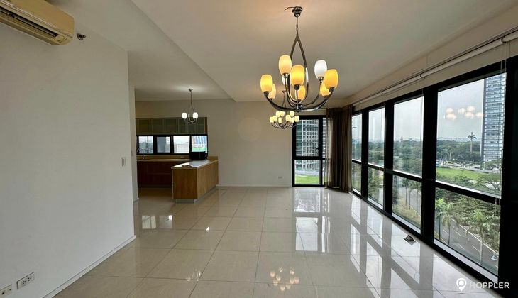 "2BR Condo for Rent in Arya Residences, BGC - Bonifacio Global City, Taguig"05
