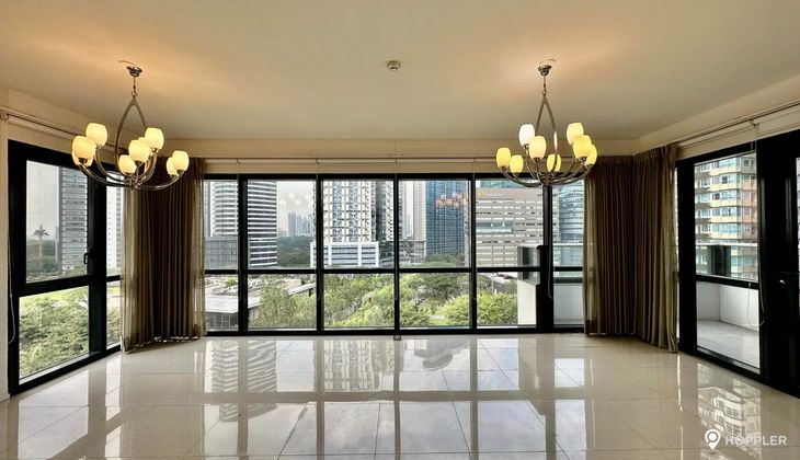 "2BR Condo for Rent in Arya Residences, BGC - Bonifacio Global City, Taguig"08