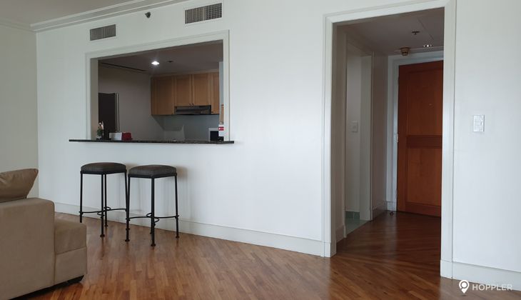 "1BR Condo for Rent in Hidalgo Place, Rockwell Center, Makati"06