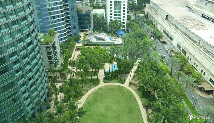 "1BR Condo for Rent in Hidalgo Place, Rockwell Center, Makati"10