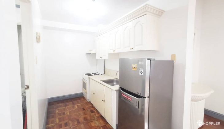 "2BR Condo for Rent in BSA Suites, Legazpi Village, Makati"04