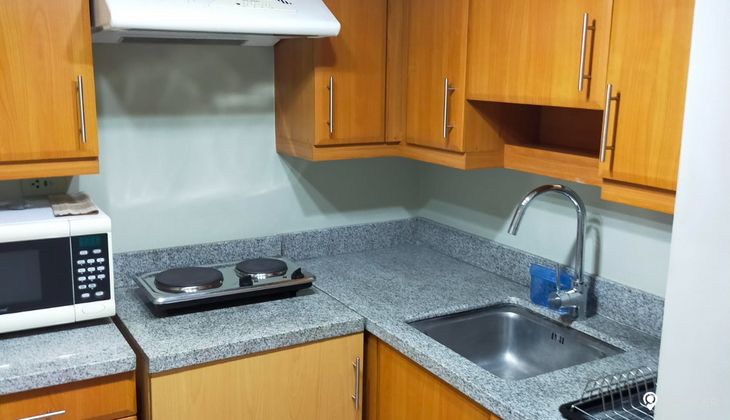 "Studio Condo for Rent in Fairways Tower, BGC - Bonifacio Global City, Taguig"03