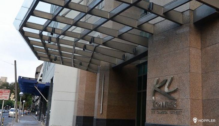 "Studio Condo for Rent in KL Tower, Legazpi Village, Makati"08