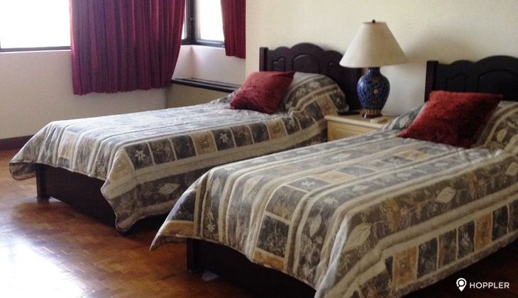 "3BR Condo for Rent in Pacific Plaza Ayala, Urdaneta Village, Makati"04
