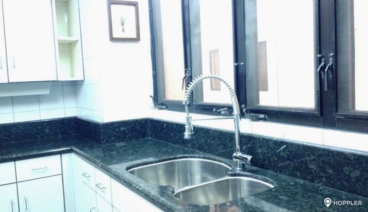 "3BR Condo for Rent in Pacific Plaza Ayala, Urdaneta Village, Makati"09