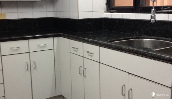 "3BR Condo for Rent in Pacific Plaza Ayala, Urdaneta Village, Makati"10