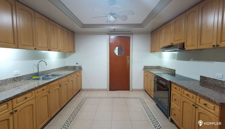 "3BR Condo for Rent in Rizal Tower, Rockwell Center, Makati"09