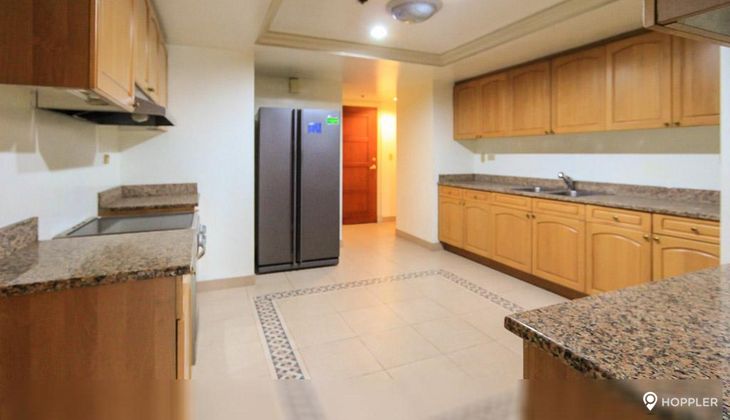 "3BR Condo for Rent in Luna Gardens, Rockwell Center, Makati"07