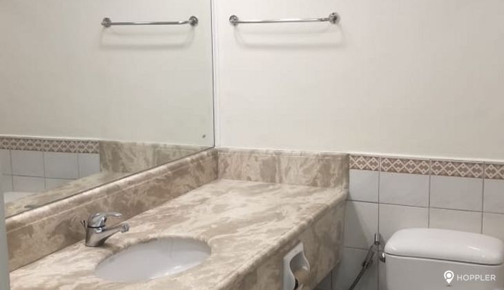"4BR Condo for Rent in The Salcedo Park, Salcedo Village, Makati"03
