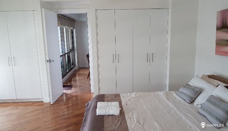 "2BR Condo for Rent in Joya Lofts and Towers, Rockwell Center, Makati"03