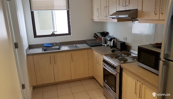 "2BR Condo for Rent in Joya Lofts and Towers, Rockwell Center, Makati"08