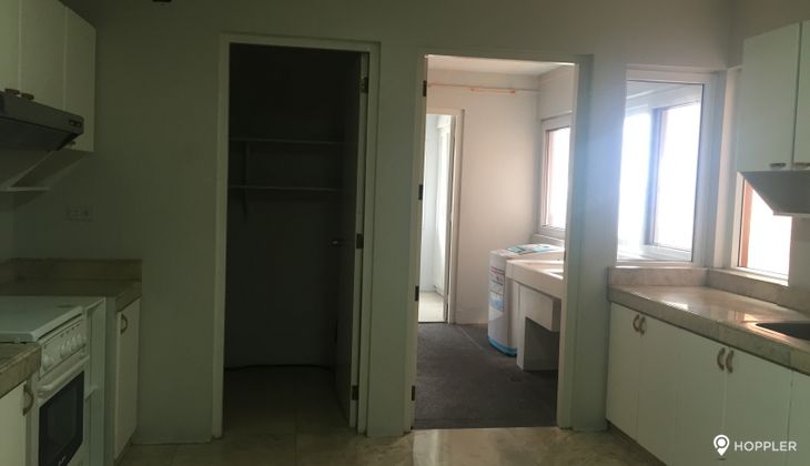 "4BR Condo for Rent in The Crescent Condominium, Ortigas Center, Pasig"06