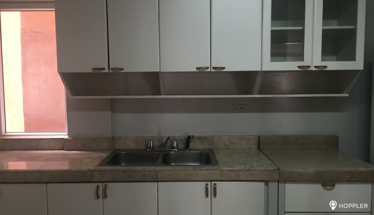 "4BR Condo for Rent in The Crescent Condominium, Ortigas Center, Pasig"07
