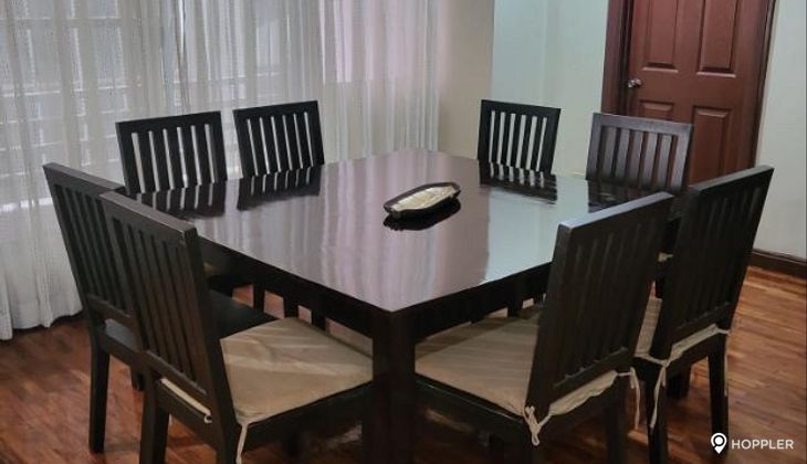 "2BR Condo for Rent in Easton Place, Salcedo Village, Makati"05