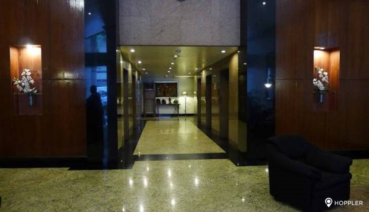 "2BR Condo for Rent in Easton Place, Salcedo Village, Makati"08