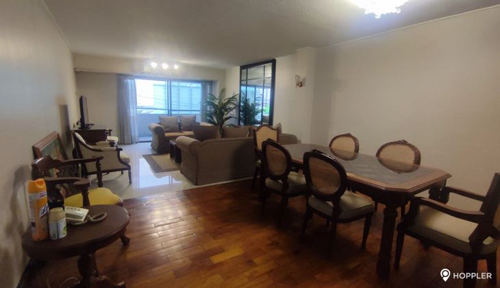 "2BR Condo for Rent in Century Plaza, Legazpi Village, Makati"05