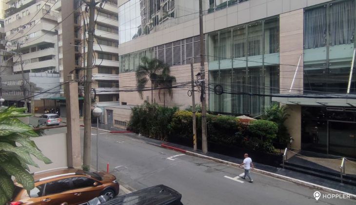 "2BR Condo for Rent in Century Plaza, Legazpi Village, Makati"08