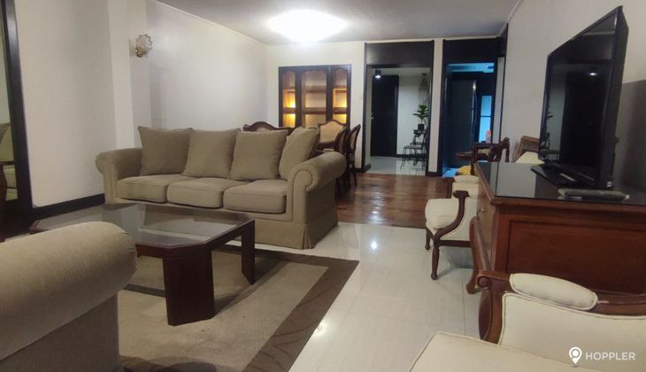 "2BR Condo for Rent in Century Plaza, Legazpi Village, Makati"10