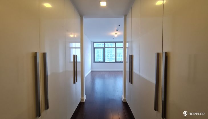 "2BR Condo for Rent in The Suites at One Bonifacio High Street, BGC - Bonifacio Global City, Taguig"07