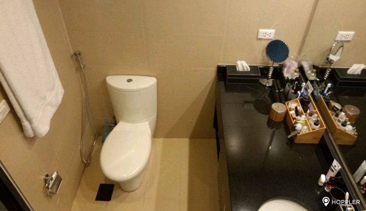 "2BR Condo for Rent in One Serendra, BGC - Bonifacio Global City, Taguig"02