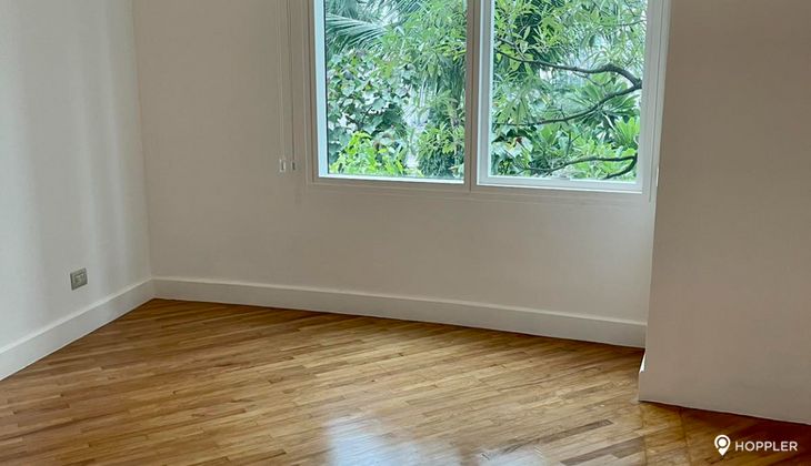 "2BR Condo for Rent in Amorsolo West, Rockwell Center, Makati"10