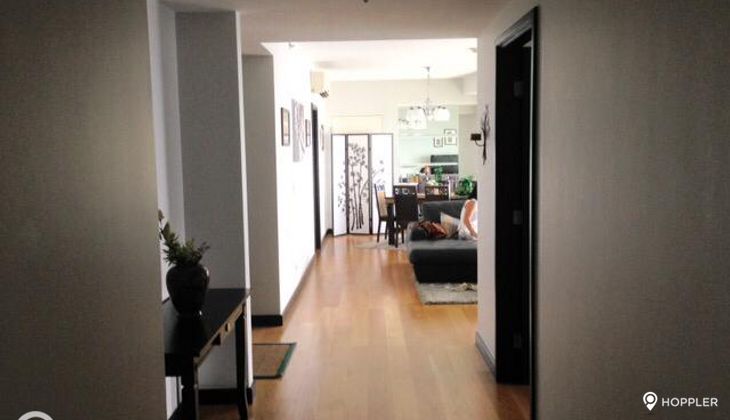 "2BR Condo for Rent in The Residences at Greenbelt, Legazpi Village, Makati"05