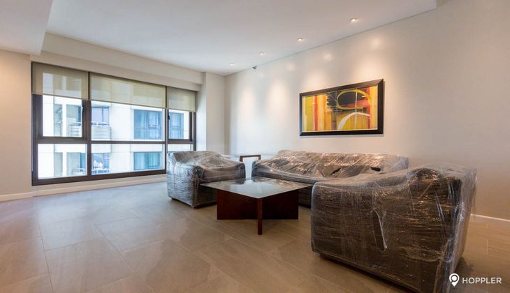 "2BR Condo for Rent in The Shang Grand Tower, Legazpi Village, Makati"02