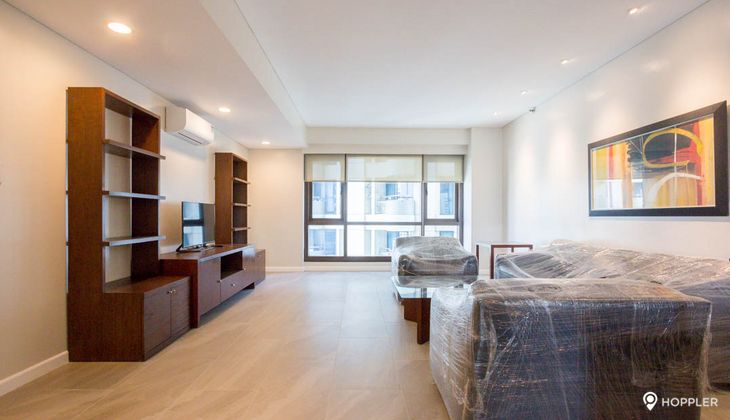 "2BR Condo for Rent in The Shang Grand Tower, Legazpi Village, Makati"04
