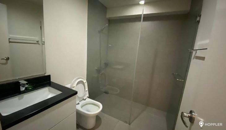"1BR Condo for Rent in Arya Residences, BGC - Bonifacio Global City, Taguig"05
