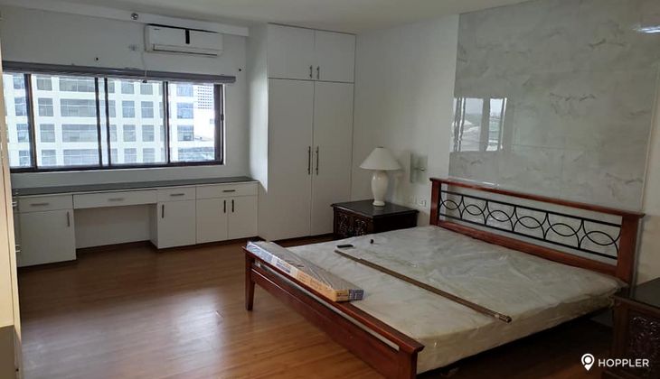 "2BR Condo for Rent in Makati Tuscany, Urdaneta Village, Makati"02