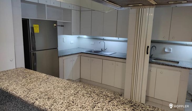 "2BR Condo for Rent in Makati Tuscany, Urdaneta Village, Makati"05