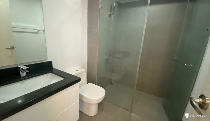 "1BR Condo for Rent in Arya Residences, BGC - Bonifacio Global City, Taguig"03