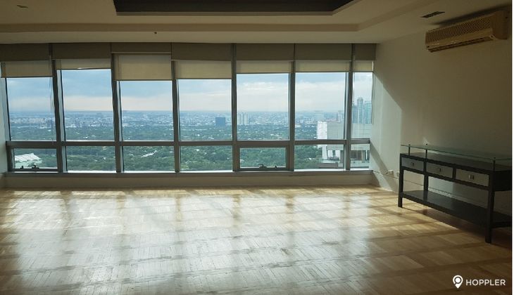 "3BR Condo for Rent in One McKinley Place, BGC - Bonifacio Global City, Taguig"10