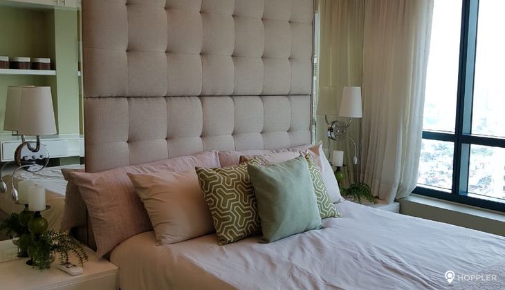 "1BR Condo for Rent in Edades Tower and Garden Villas, Rockwell Center, Makati"02