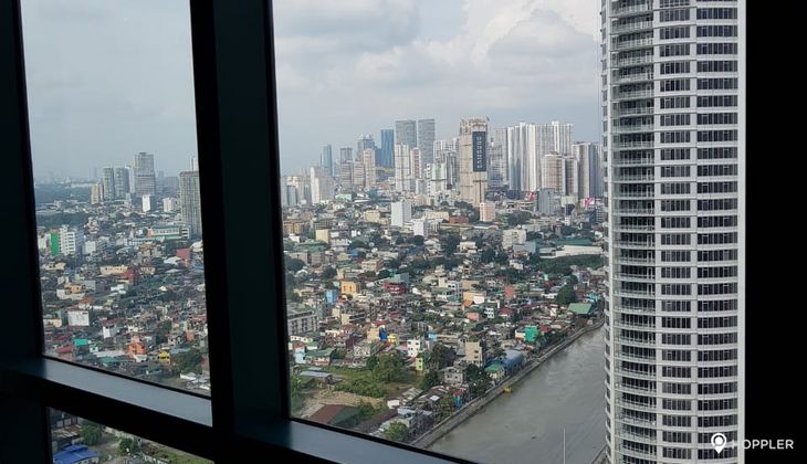 "1BR Condo for Rent in Edades Tower and Garden Villas, Rockwell Center, Makati"05